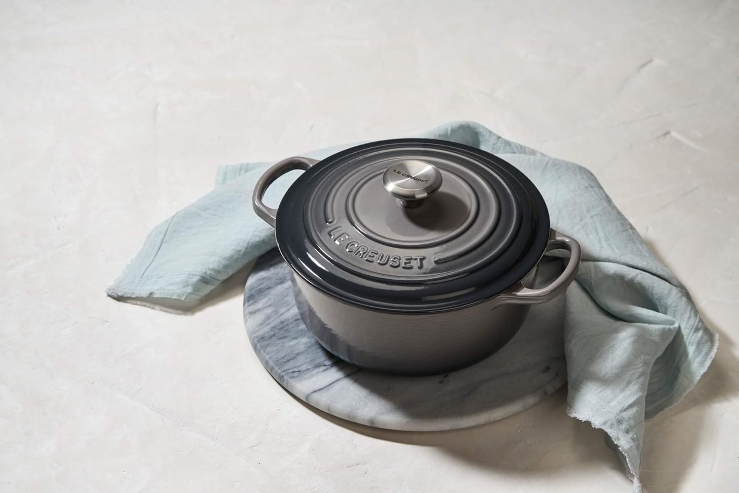 Le Creuset Enameled Cast Iron Signature Round Dutch Oven, 7.25 qt., Marseille